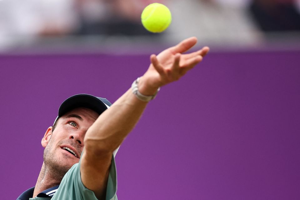 尖球队的竞 尖球队的竞